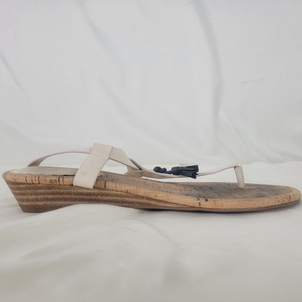 Crown & Ivy Womens Shoes Size 7.5 M Beige Cork Wedge Tassel Sandals CI-BEVE
